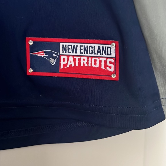 *Bling* Patriots Shirt like new - Picture 2 of 4